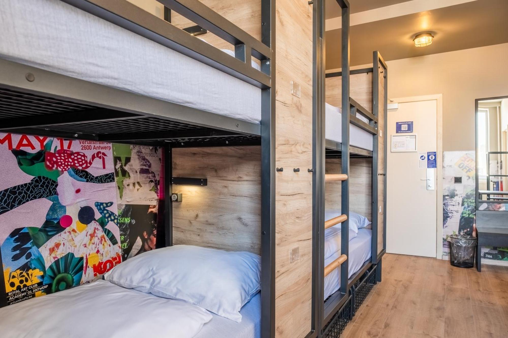Kamer met 8 bedden (alleen stapelbedden)